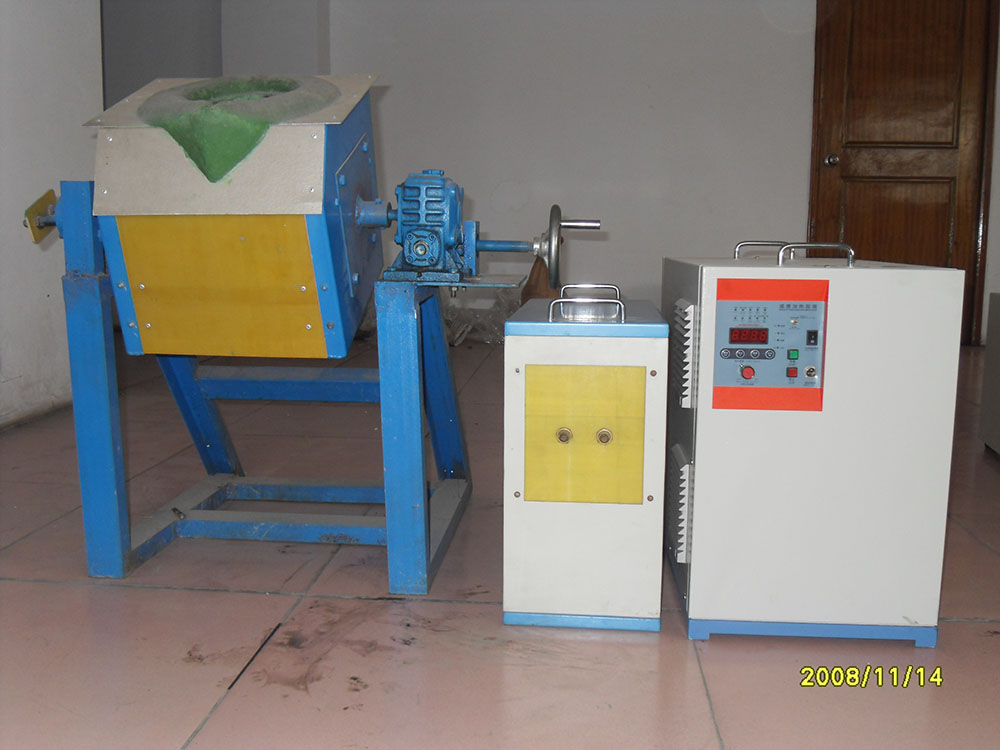 中頻熔煉爐設(shè)備